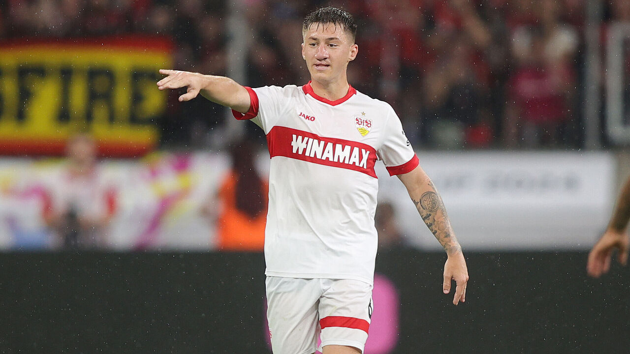 LEVERKUSEN, GERMANY - AUGUST 17: Angelo Stiller of VfB Stuttgart plays the ball during the DFL Supercup 2024 match between Bayer 04 Leverkusen and VfB Stuttgart on August 17, 2024 in Leverkusen, Germany.
