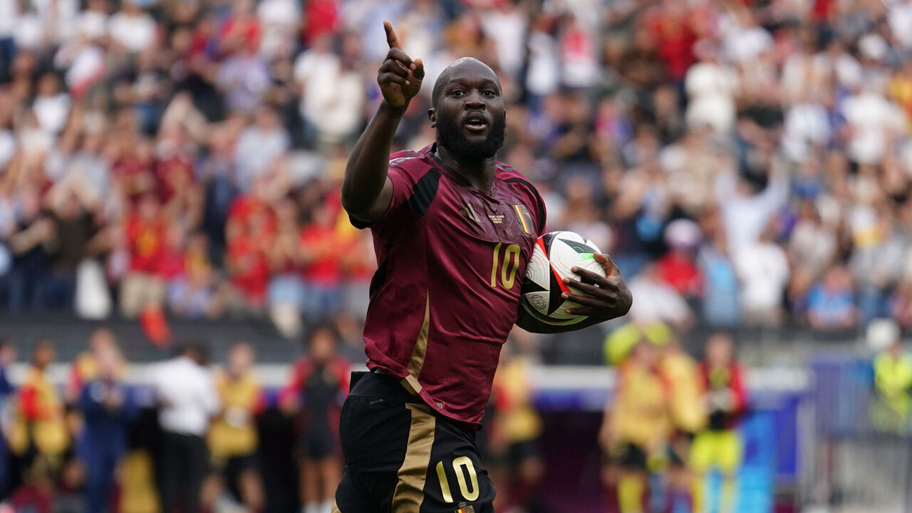 FRANKFURT, GERMANY - JUNE 17: Romelu Lukaku of Belgium celebrates after scoring the goal but it was offside during the Group E - UEFA EURO 2024 match between Belgium and Slovakia at Deutsche Bank Park on June 17, 2024 in Frankfurt, Germany.