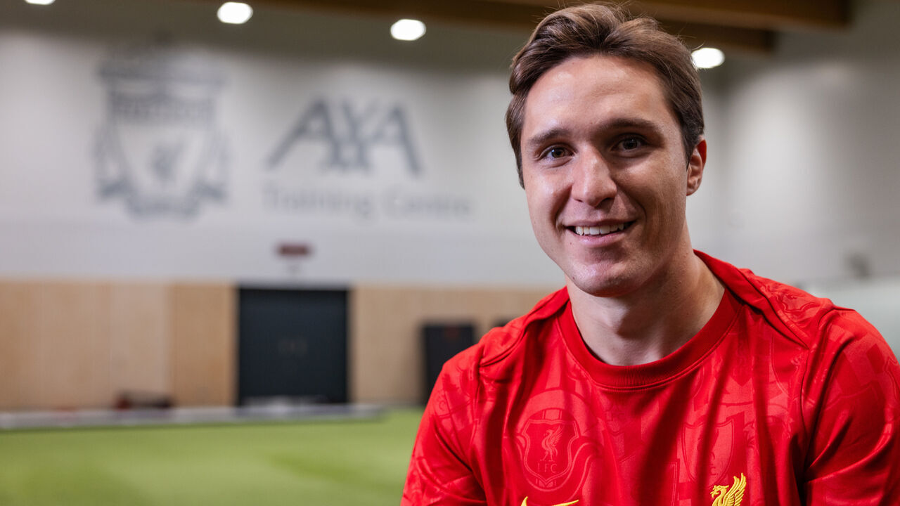 KIRKBY, ENGLAND - AUGUST 28: (THE SUN OUT, THE SUN ON SUNDAY OUT) Federico Chiesa new signing of Liverpool at AXA Training Centre on August 28, 2024 in Kirkby, England.