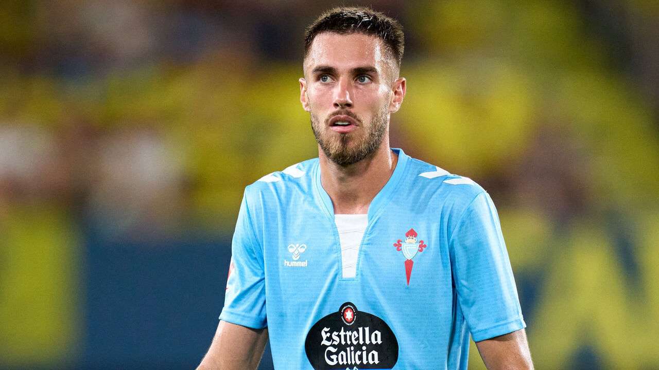 VILLARREAL, SPAIN - AUGUST 26: Oscar Mingueza of RC Celta looks on during the LaLiga EA Sports match between Villarreal CF and RC Celta de Vigo at Estadio de la Ceramica on August 26, 2024 in Villarreal, Spain.
