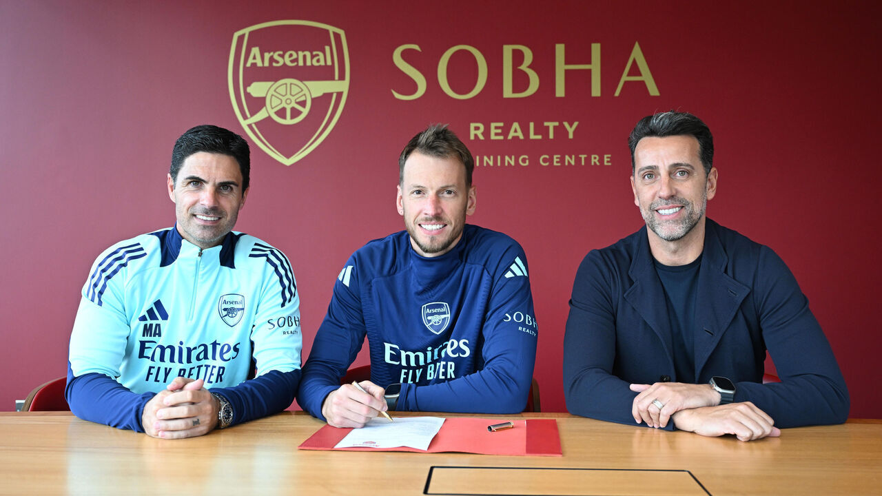 LONDON COLNEY, ENGLAND - AUGUST 30: (L) Arsenal manager Mikel Arteta and (R) Sporting Director Edu Gaspar with new signing Neto at Sobha Realty Training Centre on August 30, 2024 in London Colney, England.