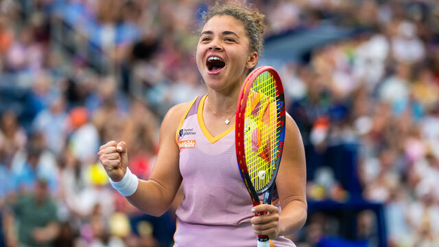 NEW YORK, NEW YORK - AUGUST 31: Jasmine Paolini of Italy celebrates defeating Yulia Putintseva of Kazakhstan in the third round on Day 6 of the US Open at USTA Billie Jean King National Tennis Center on August 31, 2024 in New York City