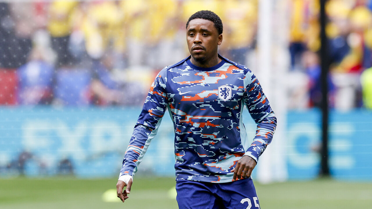 MUNICH, GERMANY - JULY 2: Steven Bergwijn of Netherlands looks on prior to the UEFA EURO 2024 round of 16 match between Romania and Netherlands at Munich Football Arena on July 2, 2024 in Munich, Germany.