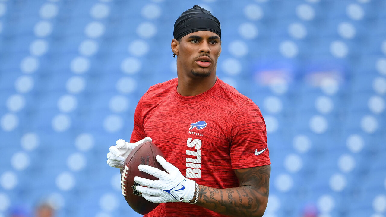 ORCHARD PARK, NEW YORK - AUGUST 10: Keon Coleman #0 of the Buffalo Bills warms up prior to a preseason game against the Chicago Bears at Highmark Stadium on August 10, 2024 in Orchard Park, New York.