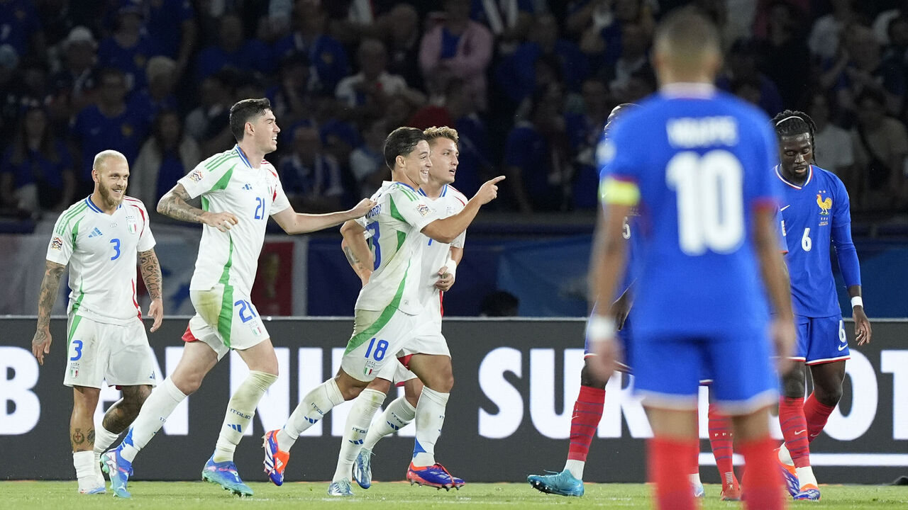 Paris, France - September 6: Giacomo Raspadori of Italy during the UEFA Nations League 2024/2025 League A - Group 2 match between France and Italy at Parc des Princes on September 6, 2024 in Paris, France.