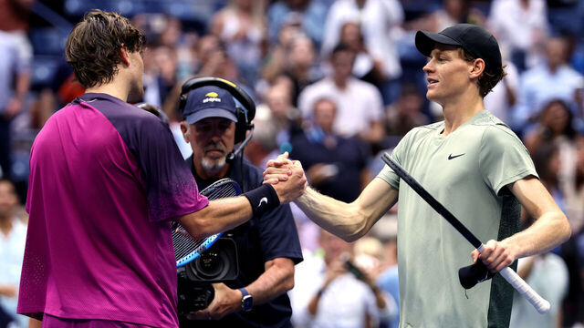 NEW YORK, NEW YORK - SEPTEMBER 06: Jannik Sinner (R) of Italy shakes hands with Jack Draper of Great Britain after defeating him in their Men's Singles Semifinal match on Day Twelve of the 2024 US Open at USTA Billie Jean King National Tennis Center on September 06, 2024 in the Flushing neighborhood of the Queens borough of New York City.