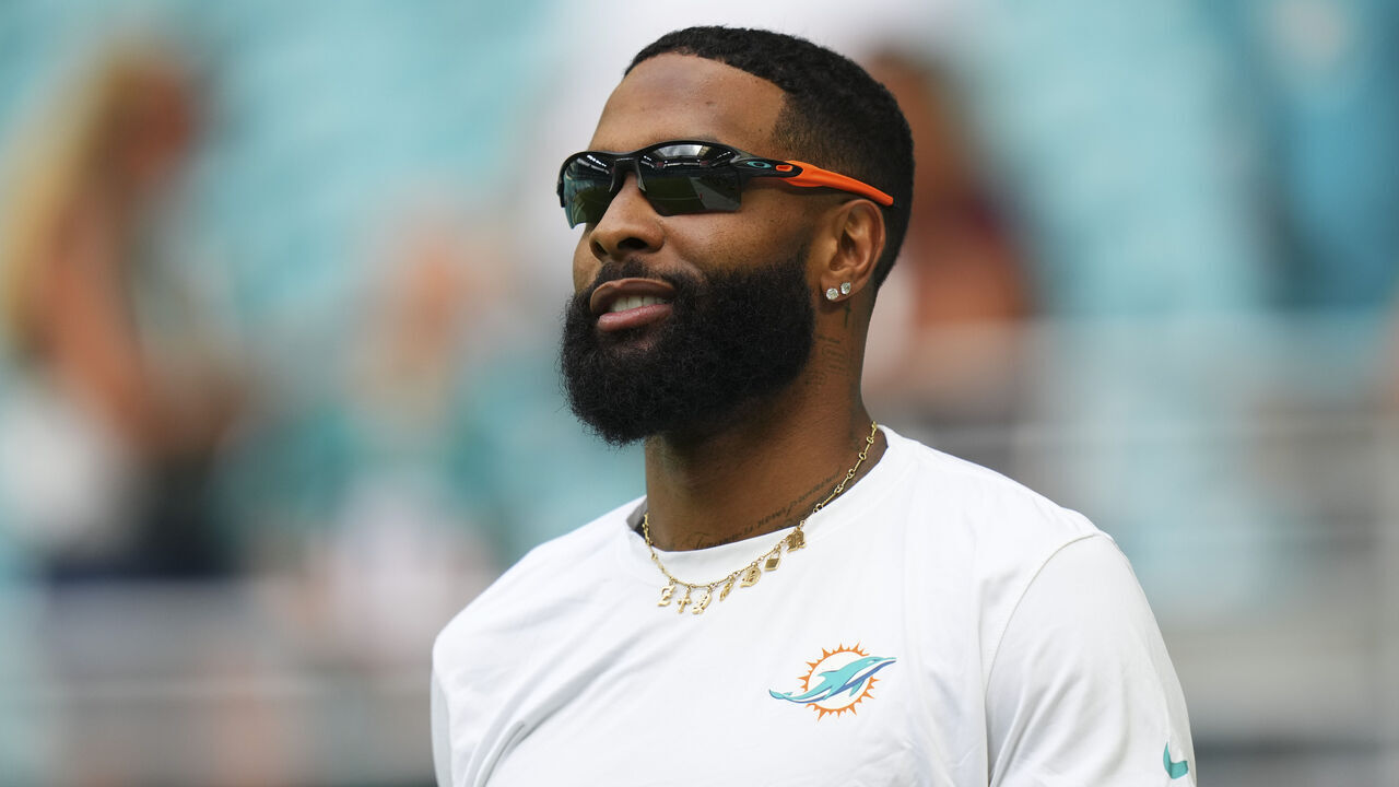 MIAMI GARDENS, FLORIDA - AUGUST 17: Odell Beckham Jr. #3 of the Miami Dolphins warms up prior to a preseason game against the Washington Commanders at Hard Rock Stadium on August 17, 2024 in Miami Gardens, Florida.