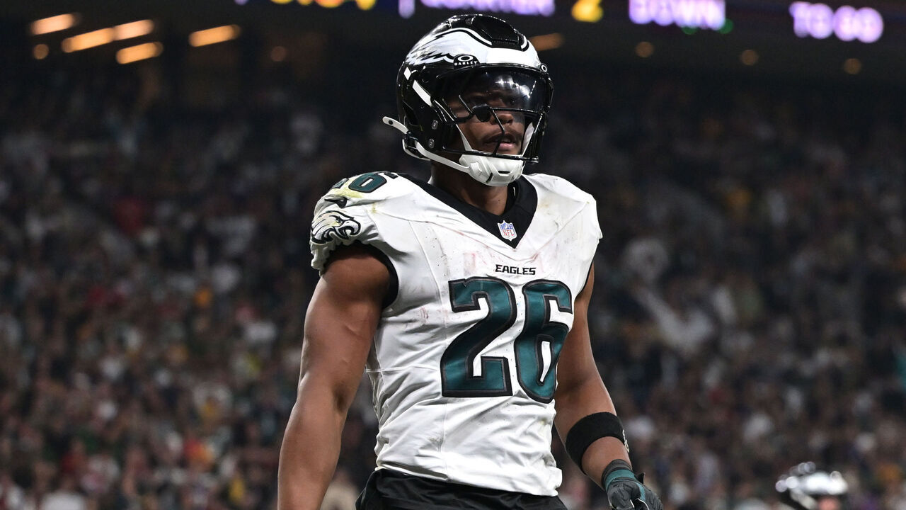 SAO PAULO, BRAZIL - SEPTEMBER 06: Saquon Barkley #26 of the Philadelphia Eagles celebrates after a touchdown during the second quarter against the Green Bay Packers at Arena Corinthians on September 06, 2024 in Sao Paulo, Brazil.