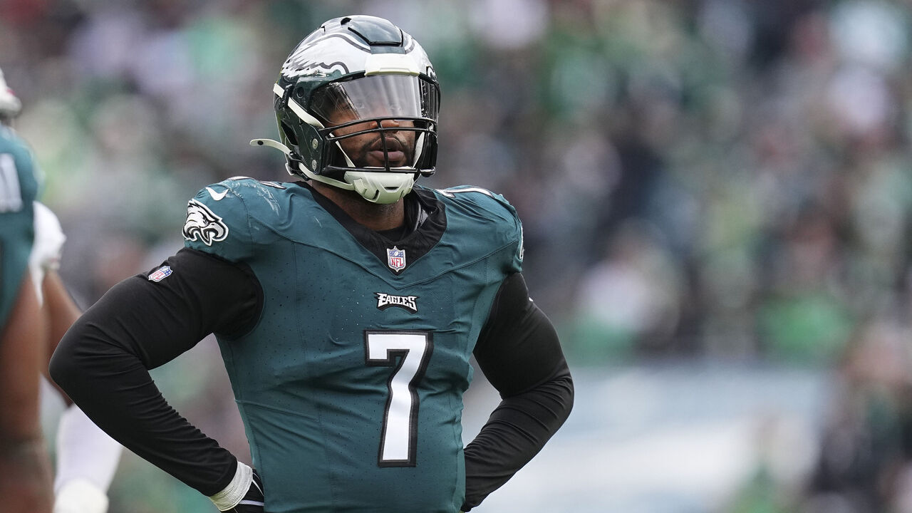 PHILADELPHIA, PENNSYLVANIA - DECEMBER 31: Haason Reddick #7 of the Philadelphia Eagles looks on against the Arizona Cardinals at Lincoln Financial Field on December 31, 2023 in Philadelphia, Pennsylvania.