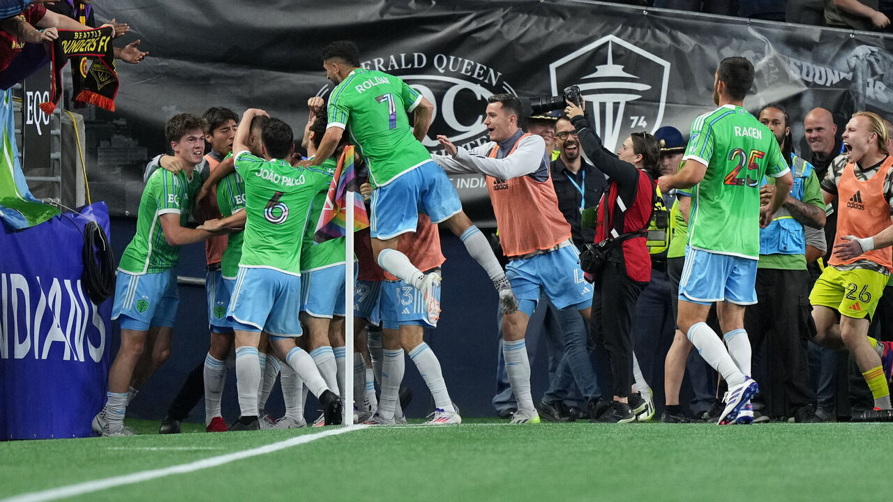 SEATTLE, WA - JUNE 22: The Seattle Sounders celebrate a Jordan Morris 2nd half goal during an MLS matchup between the Seattle Sounders and FC Dallas on June 22, 2024 at Lumen Field in Seattle, WA.