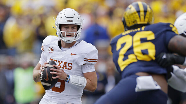 ANN ARBOR, MI - SEPTEMBER 07: Texas Longhorns quarterback Quinn Ewers (3) looks to pass the ball during a college football game against the Michigan Wolverines on September 07, 2024 at Michigan Stadium in Ann Arbor, Michigan.