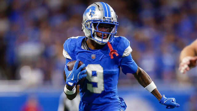 DETROIT, MICHIGAN - SEPTEMBER 8: Jameson Williams #9 of the Detroit Lions runs with the ball in the first half during an NFL football game against the Los Angeles Rams at Ford Field on September 8, 2024 in Detroit, Michigan.