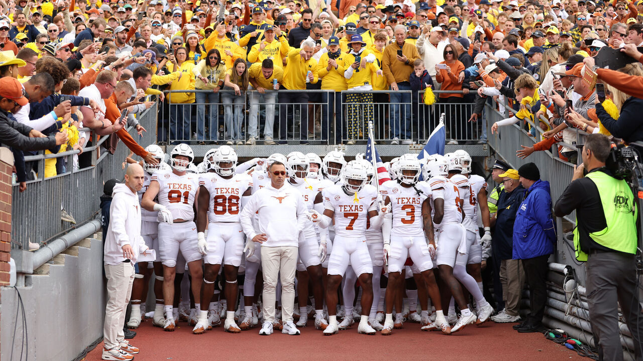 ANN ARBOR, MICHIGAN - SEPTEMBER 07: Head coach Steve Sarkisian of the Texas Longhorns prepares to lead his team onto the field prior to a game against the Michigan Wolverines at Michigan Stadium on September 07, 2024 in Ann Arbor, Michigan.