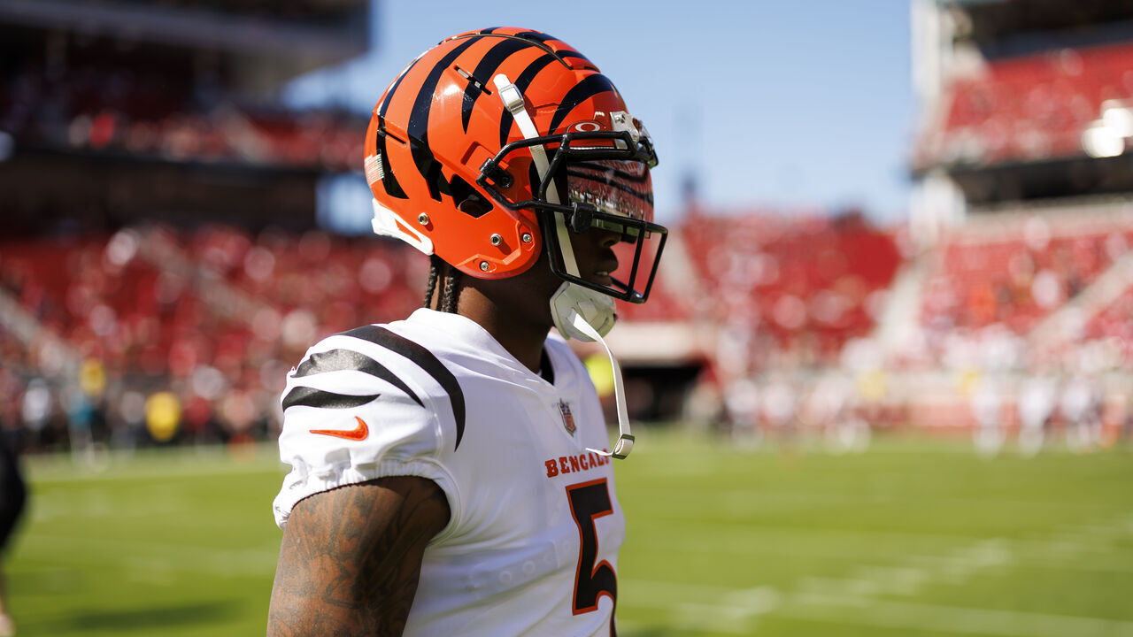 SANTA CLARA, CALIFORNIA - OCTOBER 29: Tee Higgins #5 of the Cincinnati Bengals looks on during pregame warmups before an NFL football game against the San Francisco 49ers at Levi's Stadium on October 29, 2023 in Santa Clara, California.