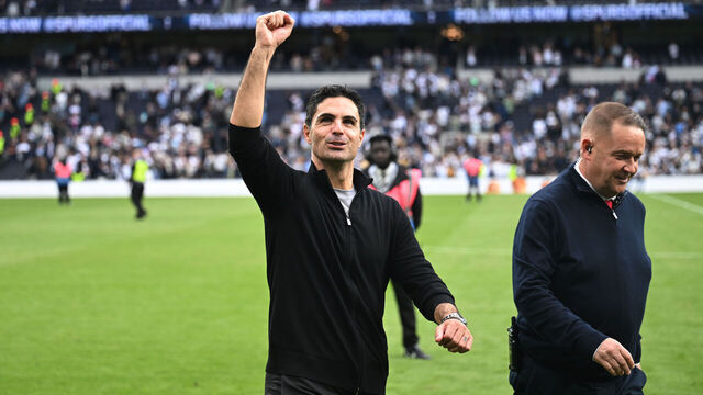 LONDON, ENGLAND - SEPTEMBER 15: Mikel Arteta, Manager of Arsenal, acknowledges the fans after victory in the Premier League match between Tottenham Hotspur FC and Arsenal FC at Tottenham Hotspur Stadium on September 15, 2024 in London, England.