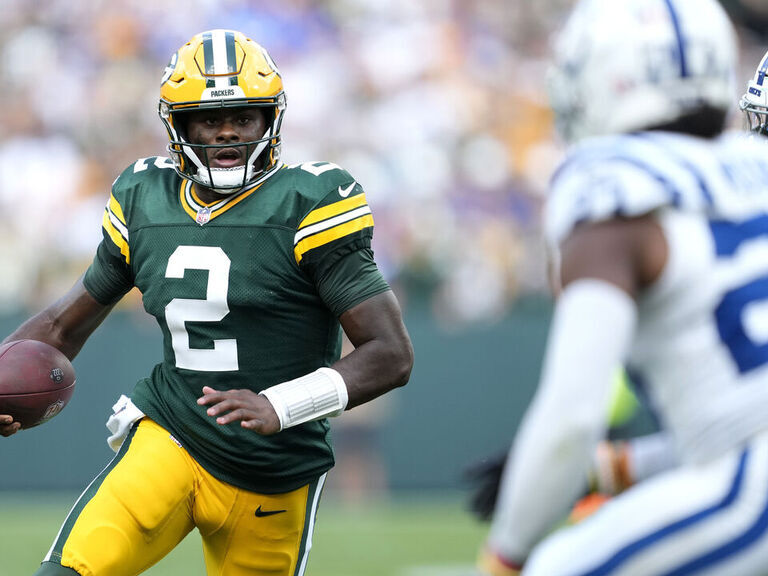 Willis thrives with help from the Packers' defense, running game in