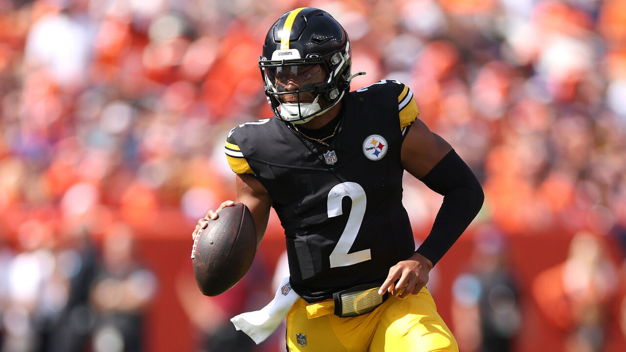 DENVER, COLORADO - SEPTEMBER 15: Justin Fields #2 of the Pittsburgh Steelers looks to pass during the first half against the Denver Broncos at Empower Field At Mile High on September 15, 2024 in Denver, Colorado.