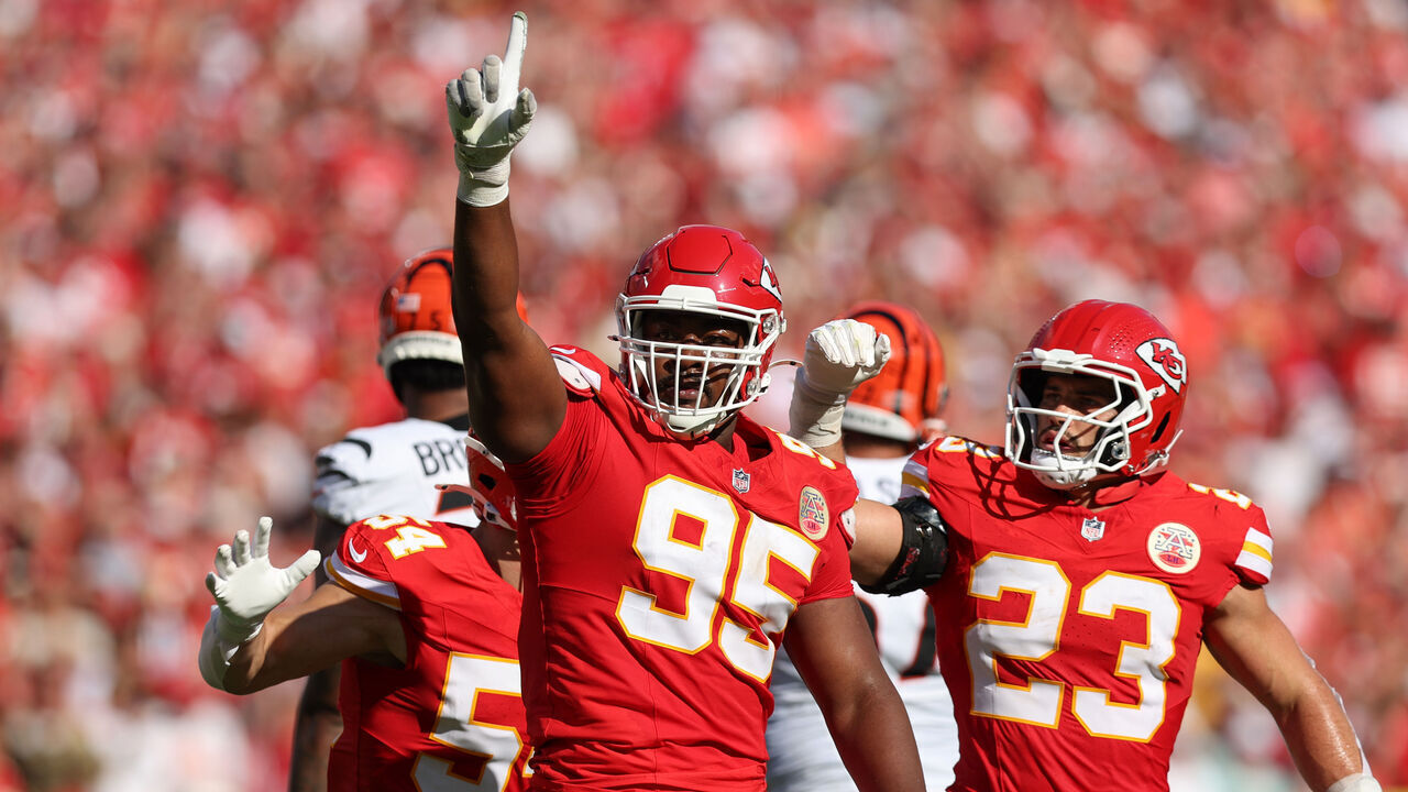 KANSAS CITY, MO - SEPTEMBER 15: Kansas City Chiefs defensive tackle Chris Jones (95) raises his hand after sacking Cincinnati Bengals quarterback Joe Burrow (9) in the second quarter of an NFL game between the Cincinnati Bengals and Kansas City Chiefs on September 15, 2024 at GEHA Field at Arrowhead Stadium in Kansas City, MO.