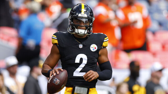 DENVER, COLORADO - SEPTEMBER 15: Quarterback Justin Fields #2 of the Pittsburgh Steelers warms up prior to a game against the Denver Broncos at Empower Field At Mile High on September 15, 2024 in Denver, Colorado.