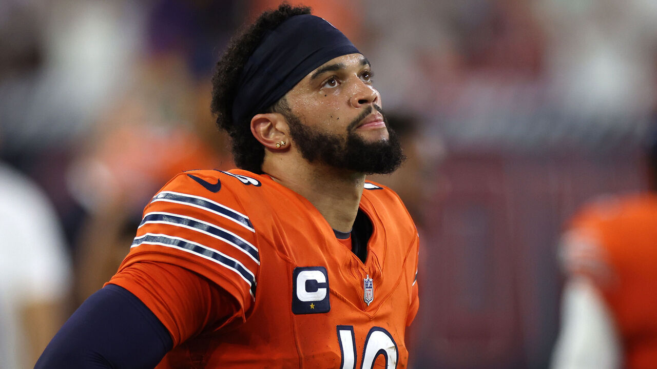 HOUSTON, TEXAS - SEPTEMBER 15: Caleb Williams #18 of the Chicago Bears reacts during the second half against the Houston Texans at NRG Stadium on September 15, 2024 in Houston, Texas.