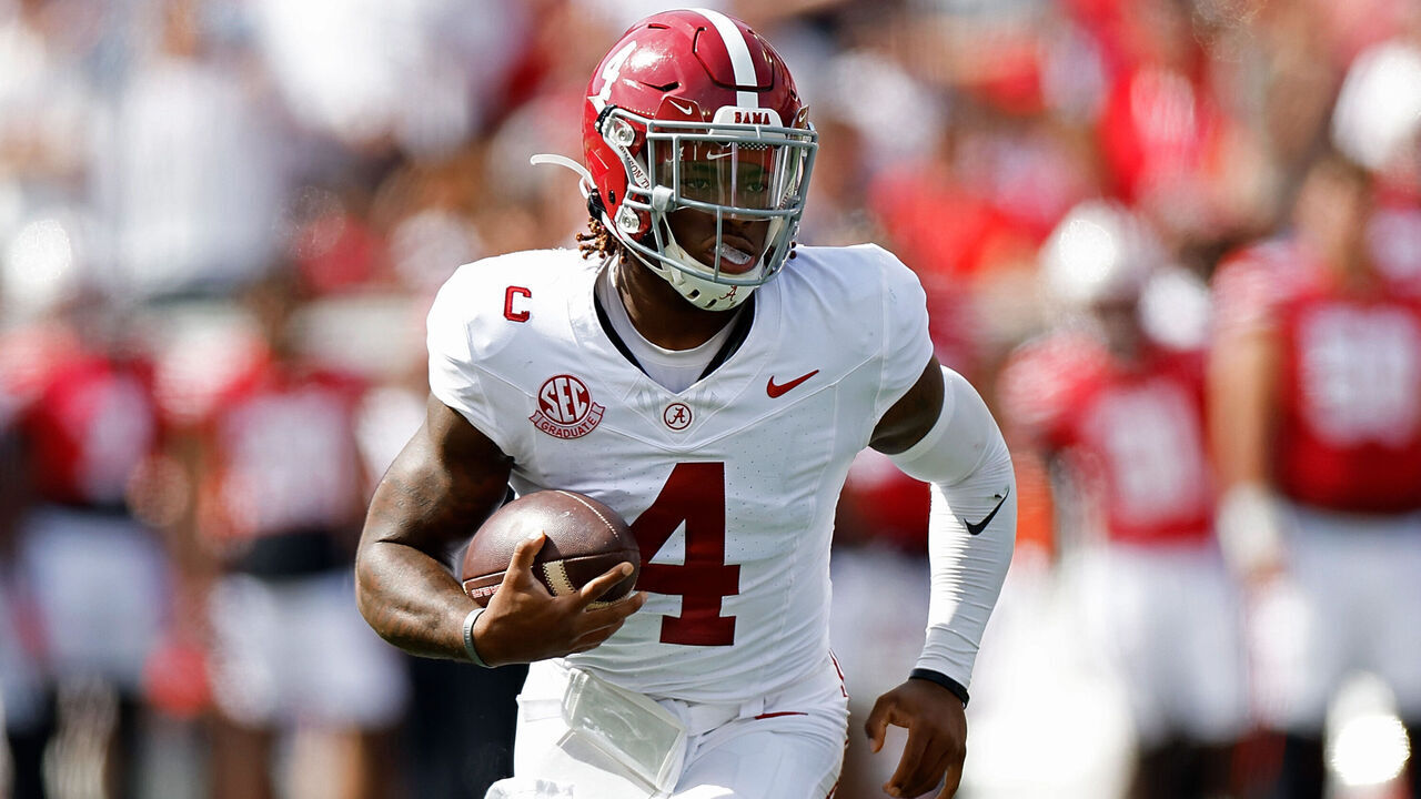 MADISON, WISCONSIN - SEPTEMBER 14: Jalen Milroe #4 of the Alabama Crimson Tide rushes the ball in the first quarter against the Wisconsin Badgers at Camp Randall Stadium on September 14, 2024 in Madison, Wisconsin.