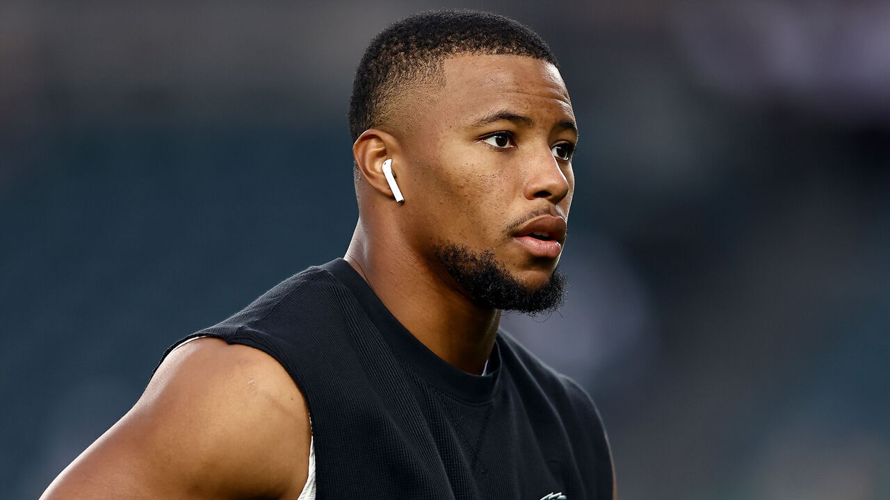 PHILADELPHIA, PENNSYLVANIA - SEPTEMBER 16: Saquon Barkley #26 of the Philadelphia Eagles warms up prior to the game against the Atlanta Falcons at Lincoln Financial Field on September 16, 2024 in Philadelphia, Pennsylvania.