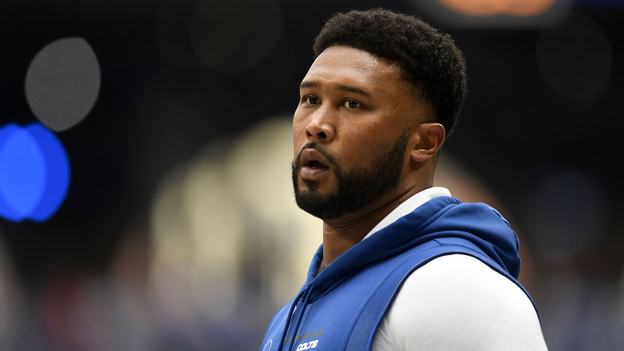 INDIANAPOLIS, IN - SEPTEMBER 08: Indianapolis Colts Defensive Tackle DeForest Buckner (99) warms up for the NFL game between the Houston Texans and the Indianapolis Colts on September 8, 2024, at Lucas Oil Stadium in Indianapolis, Indiana.