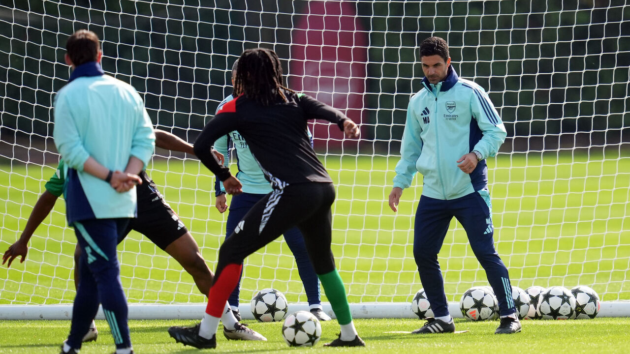 Arsenal manager Mikel Arteta (right) during a training session at the Sobha Realty Training Centre, London Colney. Picture date: Wednesday September 18, 2024.