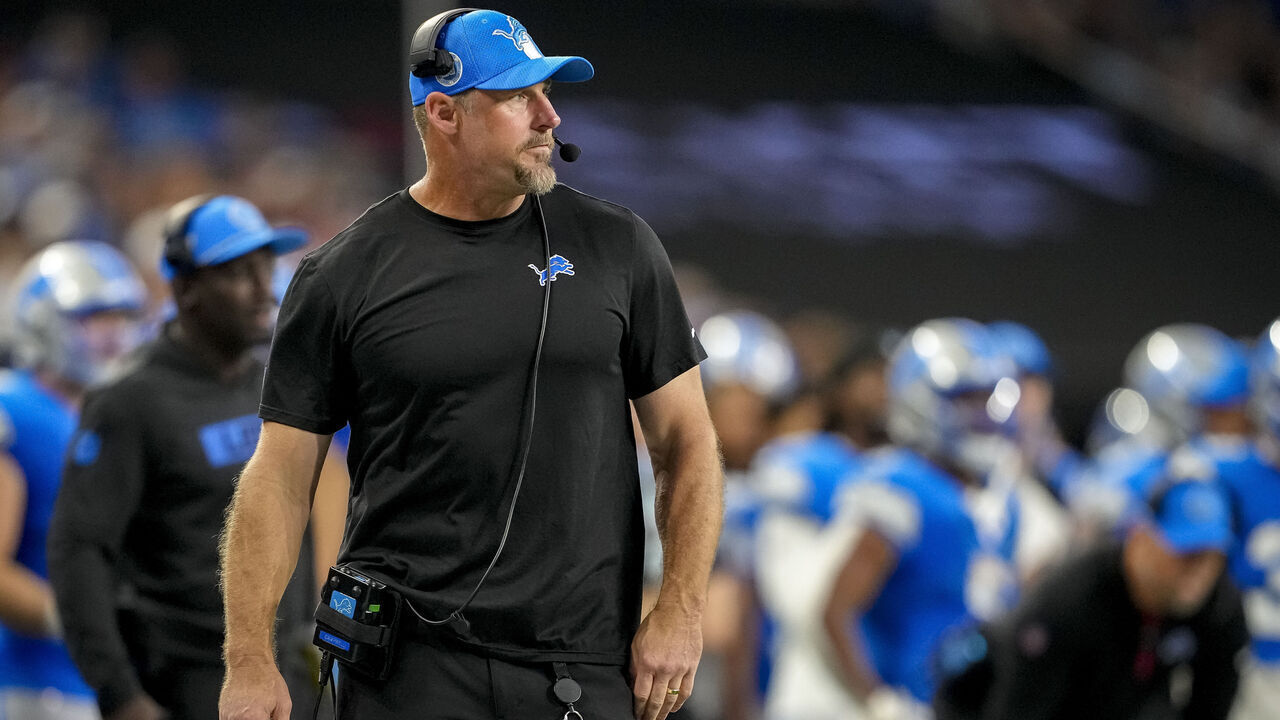 DETROIT, MICHIGAN - SEPTEMBER 15: Head coach Dan Campbell of the Detroit Lions looks on against the Tampa Bay Buccaneers during the second half at Ford Field on September 15, 2024 in Detroit, Michigan.