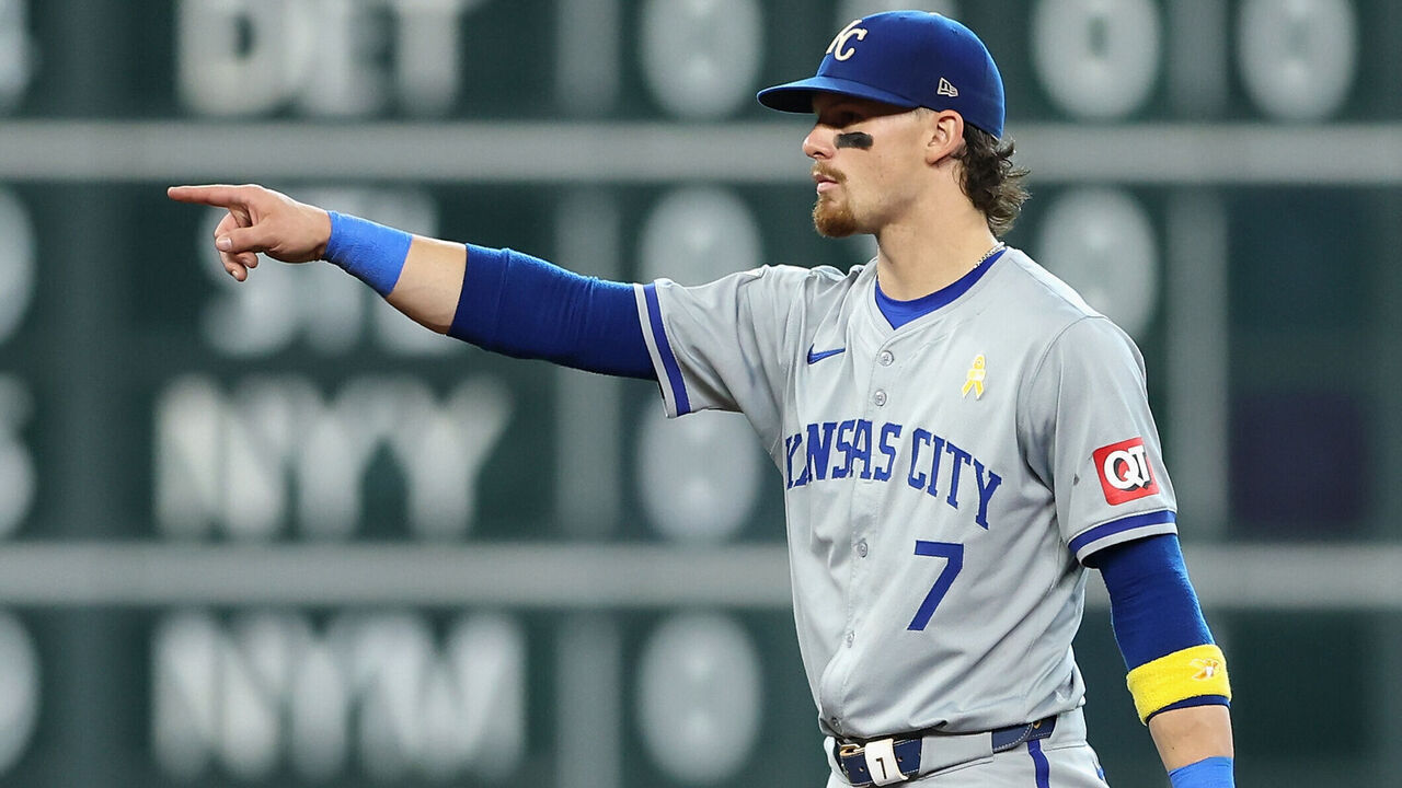 HOUSTON, TEXAS - SEPTEMBER 01: Bobby Witt Jr. #7 of the Kansas City Royals reacts in the second inning against the Houston Astros at Minute Maid Park on September 01, 2024 in Houston, Texas.