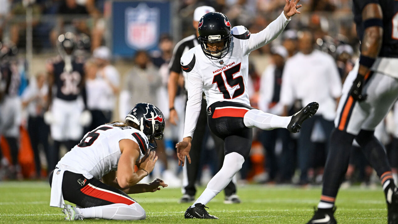 CANTON, OHIO - AUGUST 01: Ka'imi Fairbairn #15 of the Houston Texans kicks a 33-yard field goal during the first half of the 2024 Pro Football Hall of Fame Game against the Chicago Bears at Tom Benson Hall Of Fame Stadium on August 01, 2024 in Canton, Ohio.