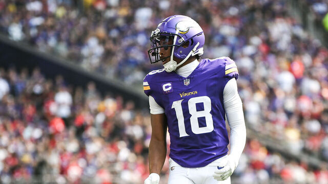 MINNEAPOLIS, MINNESOTA - SEPTEMBER 15: Justin Jefferson #18 of the Minnesota Vikings lines up for a play in the first quarter of the game against the San Francisco 49ers at U.S. Bank Stadium on September 15, 2024 in Minneapolis, Minnesota.