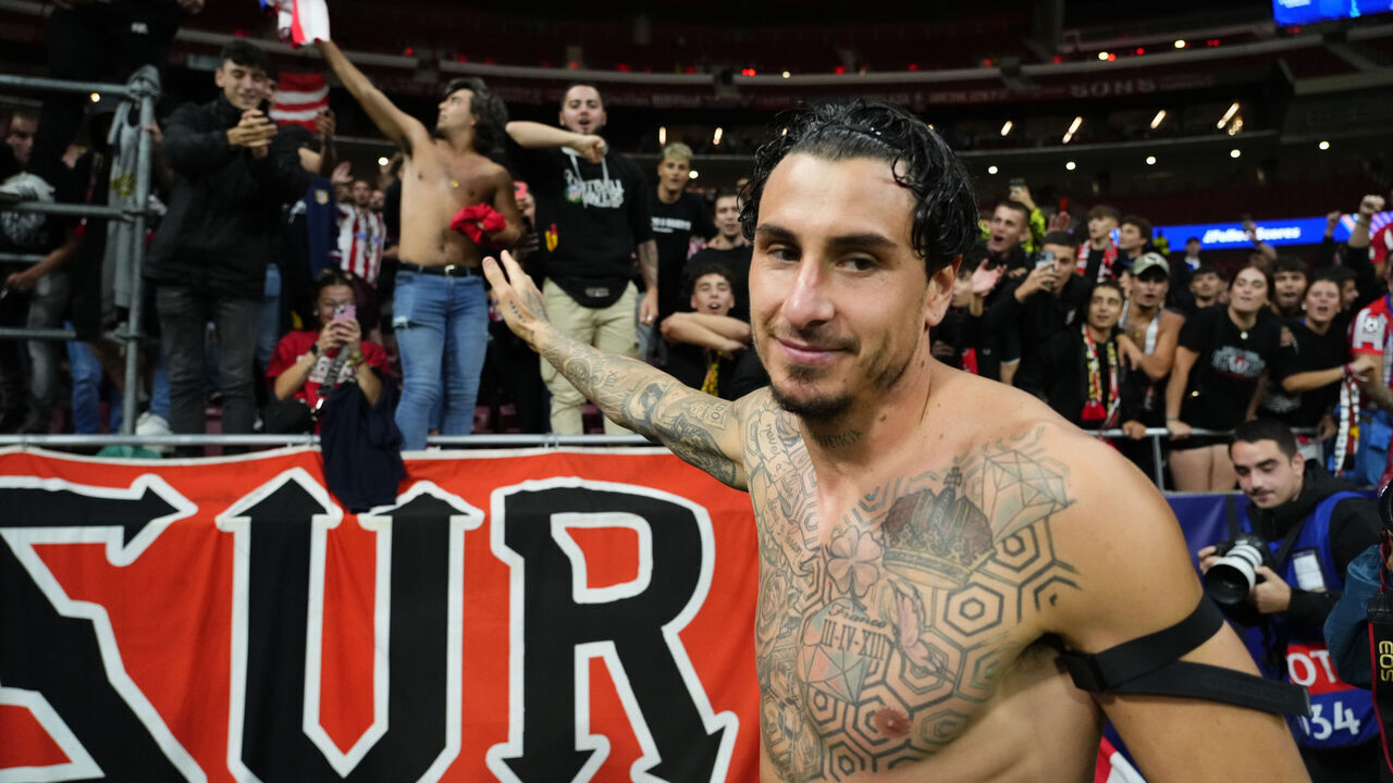 Jose Maria Gimenez centre-back of Atletico de Madrid and Uruguay celebrates victory with his supporters after winning the UEFA Champions League 2024/25 League Phase MD1 match between Atletico de Madrid and RB Leipzig at Estadio Civitas Metropolitano on September 19, 2024 in Madrid, Spain.