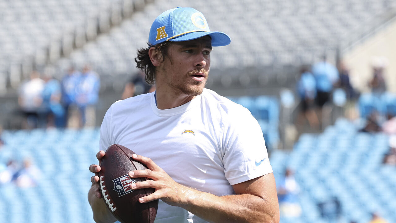 CHARLOTTE, NORTH CAROLINA - SEPTEMBER 15: Justin Herbert #10 of the Los Angeles Chargers warms up before a game against the Carolina Panthers at Bank of America Stadium on September 15, 2024 in Charlotte, North Carolina. The Chargers defeated the Panthers 26-3. (Kara Durrette/Getty Images)