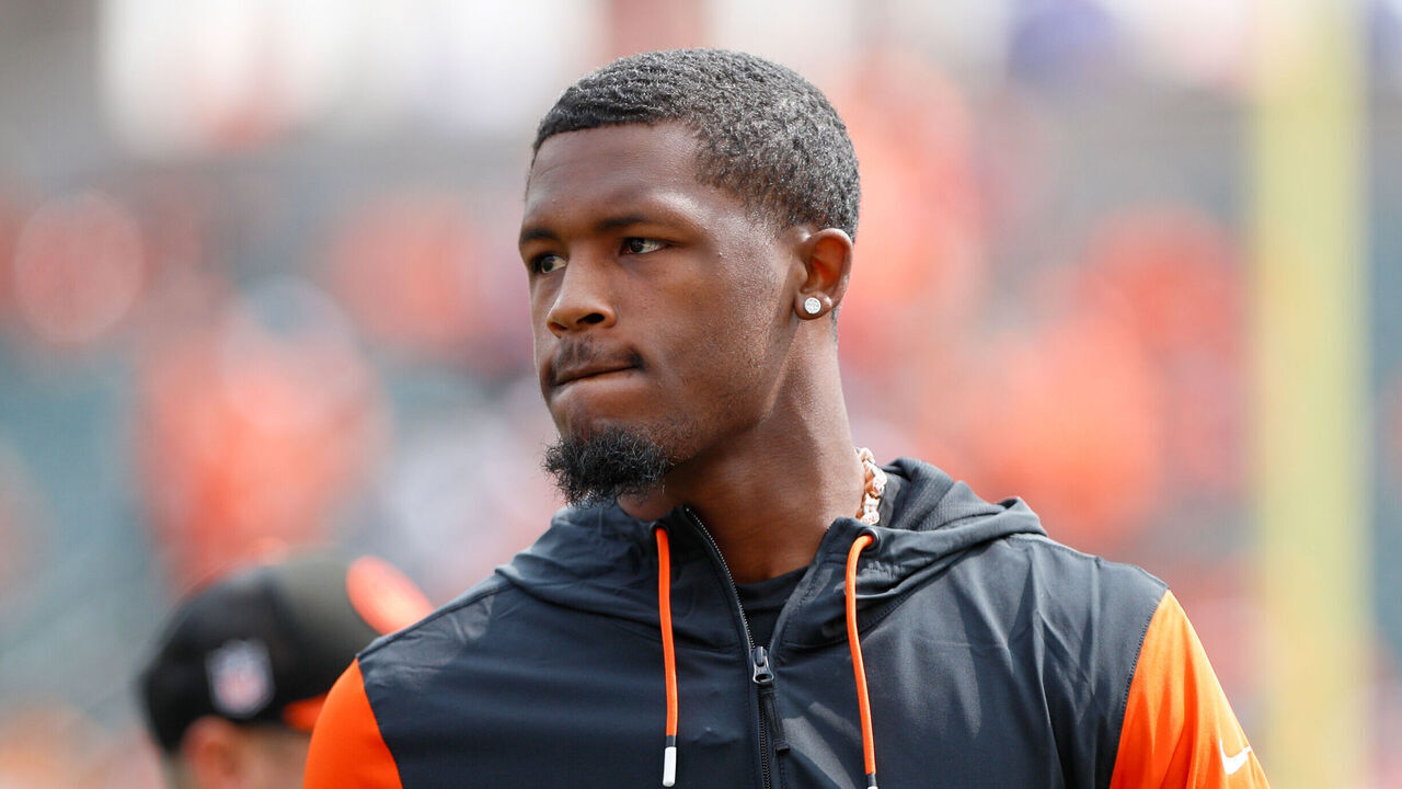 CINCINNATI, OH - SEPTEMBER 08: Cincinnati Bengals wide receiver Tee Higgins (5) before the game against the New England Patriots and the Cincinnati Bengals on September 8, 2024, at Paycor Stadium in Cincinnati, OH.