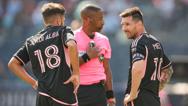 NEW YORK, NEW YORK - SEPTEMBER 21: Lionel Messi #10 of Inter Miami CF talks with Jordi Alba #18 in the first half against New York City FC at Yankee Stadium on September 21, 2024 in New York City.