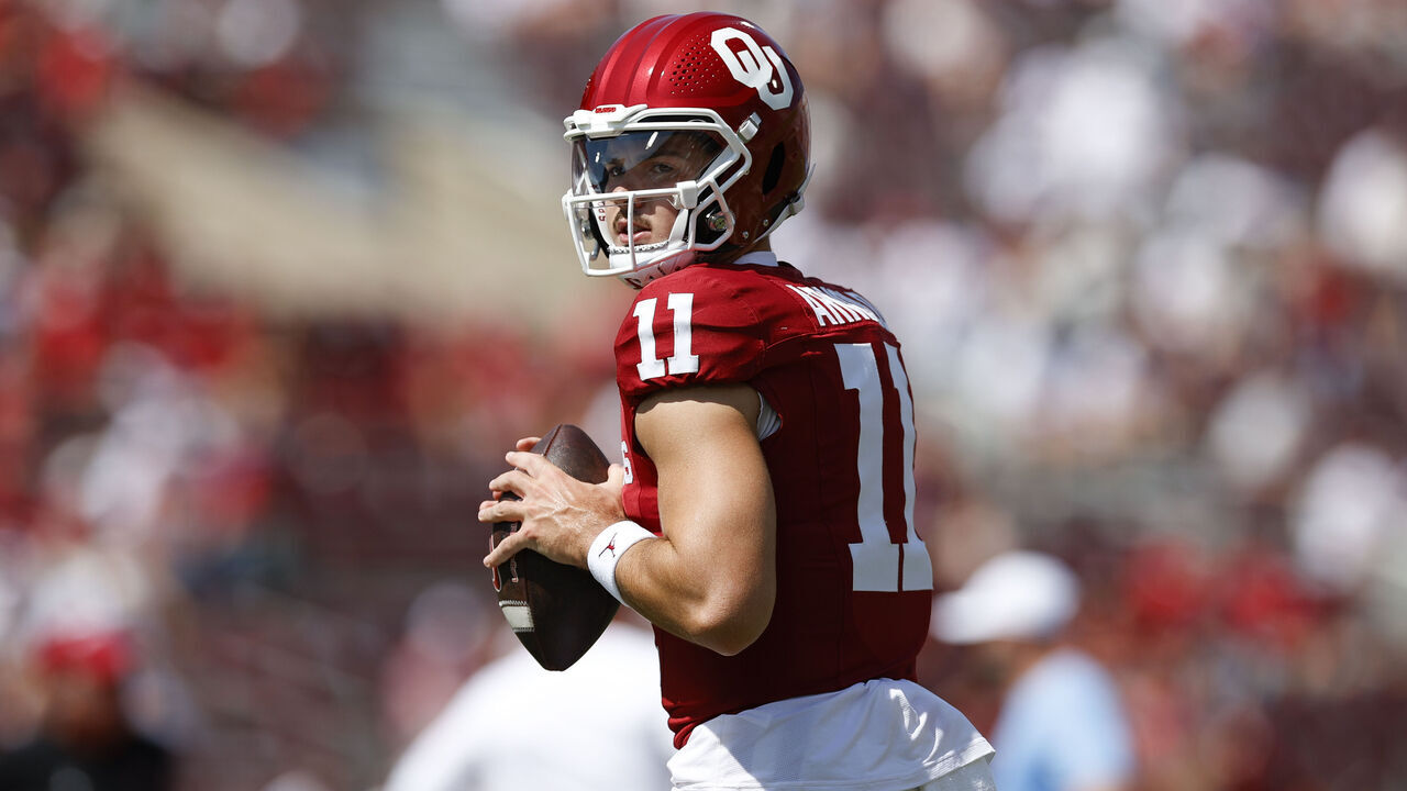 NORMAN, OKLAHOMA - SEPTEMBER 14: Jackson Arnold #11 of the Oklahoma Sooners warms up prior to a game against the Tulane Green Wave at Gaylord Family Oklahoma Memorial Stadium on September 14, 2024 in Norman, Oklahoma.