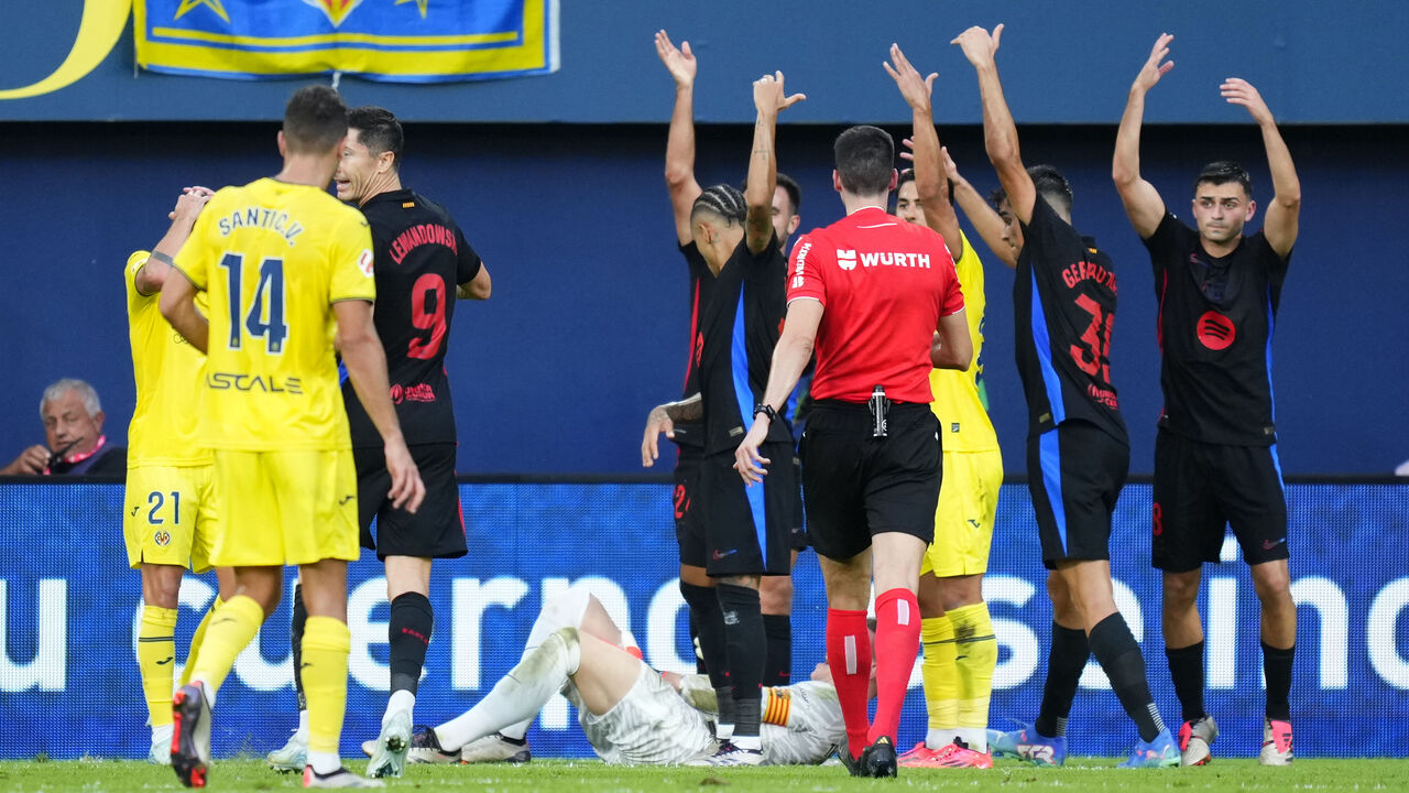 Barcelona thrash Villarreal but lose Ter Stegen to potentially 'huge' injury | theScore.com