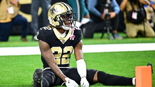 NEW ORLEANS, LOUISIANA - SEPTEMBER 22: Rashid Shaheed #22 of the New Orleans Saints reacts to missing a catch against the Philadelphia Eagles during the second quarter at Caesars Superdome on September 22, 2024 in New Orleans, Louisiana.