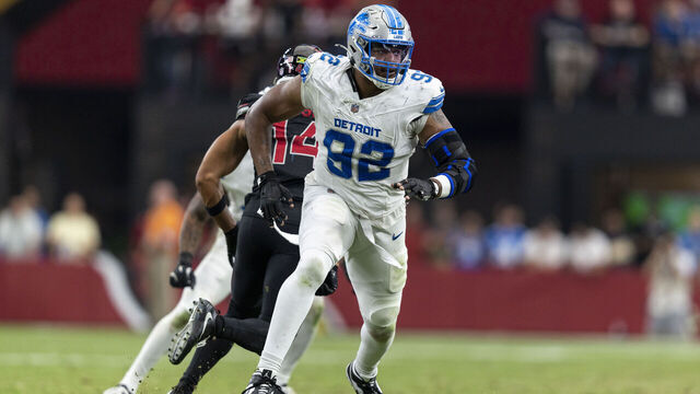 GLENDALE, ARIZONA - SEPTEMBER 22: Marcus Davenport #92 of the Detroit Lions runs around the edge during an NFL football game between the Arizona Cardinals and the Detroit Lions at State Farm Stadium on September 22, 2024 in Glendale, Arizona.