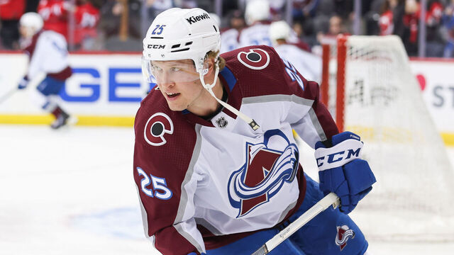 NEWARK, NJ - FEBRUARY 06: Colorado Avalanche right wing Logan O'Connor (25) during a game between the Colorado Avalanche and New Jersey Devils on February 06, 2024 at Prudential Center in the Newark, New Jersey.