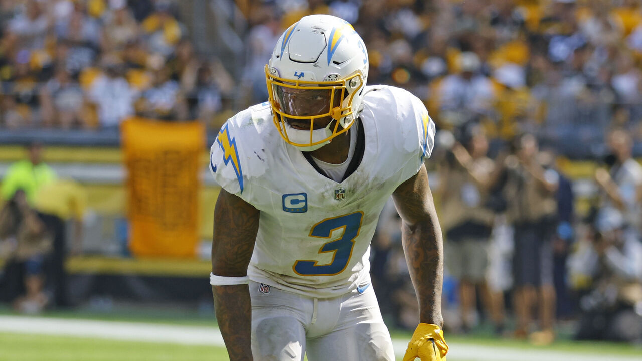PITTSBURGH, PA - SEPTEMBER 22: Derwin James Jr. #3 of the Los Angeles Chargers in action against the Pittsburgh Steelers on September 22, 2024 at Acrisure Stadium in Pittsburgh, Pennsylvania.