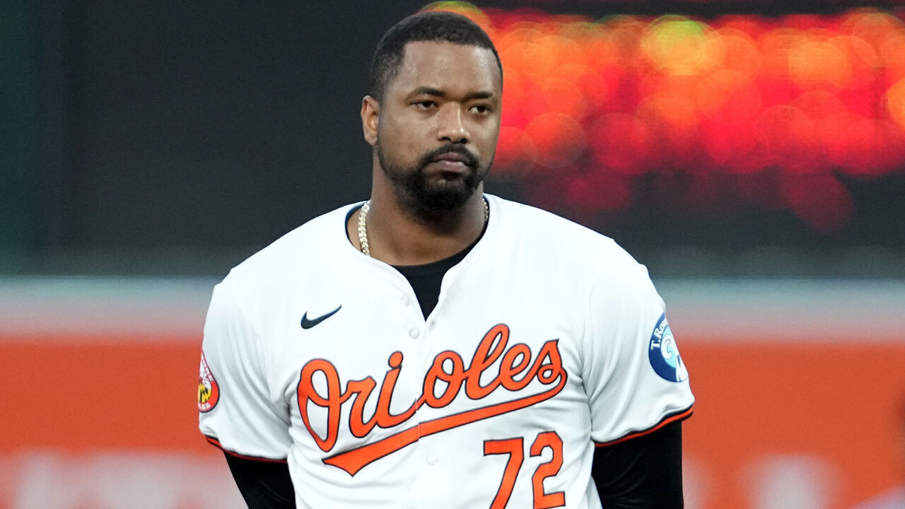 BALTIMORE, MD -SEPTEMBER 03: Eloy Jiménez #72 of the Baltimore Orioles at second base during a baseball game against the Chicago White Sox at Oriole Park at Camden Yards on September 3, 2024 in Baltimore, Maryland.