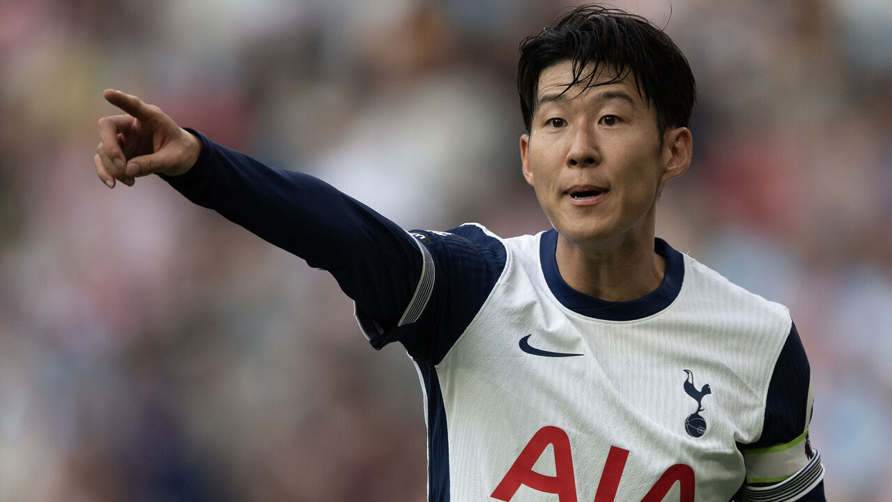 LONDON, ENGLAND - SEPTEMBER 21: Heung-Min Son of Tottenham Hotspur during the Premier League match between Tottenham Hotspur FC and Brentford FC at Tottenham Hotspur Stadium on September 21, 2024 in London, England.