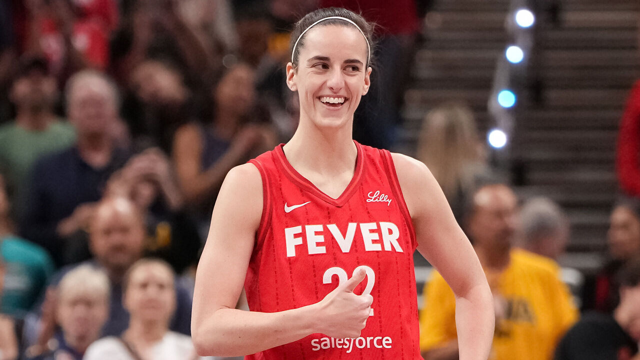 INDIANAPOLIS, INDIANA - SEPTEMBER 11: Caitlin Clark #22 of the Indiana Fever reacts in the first quarter against the Las Vegas Aces at Gainbridge Fieldhouse on September 11, 2024 in Indianapolis, Indiana.