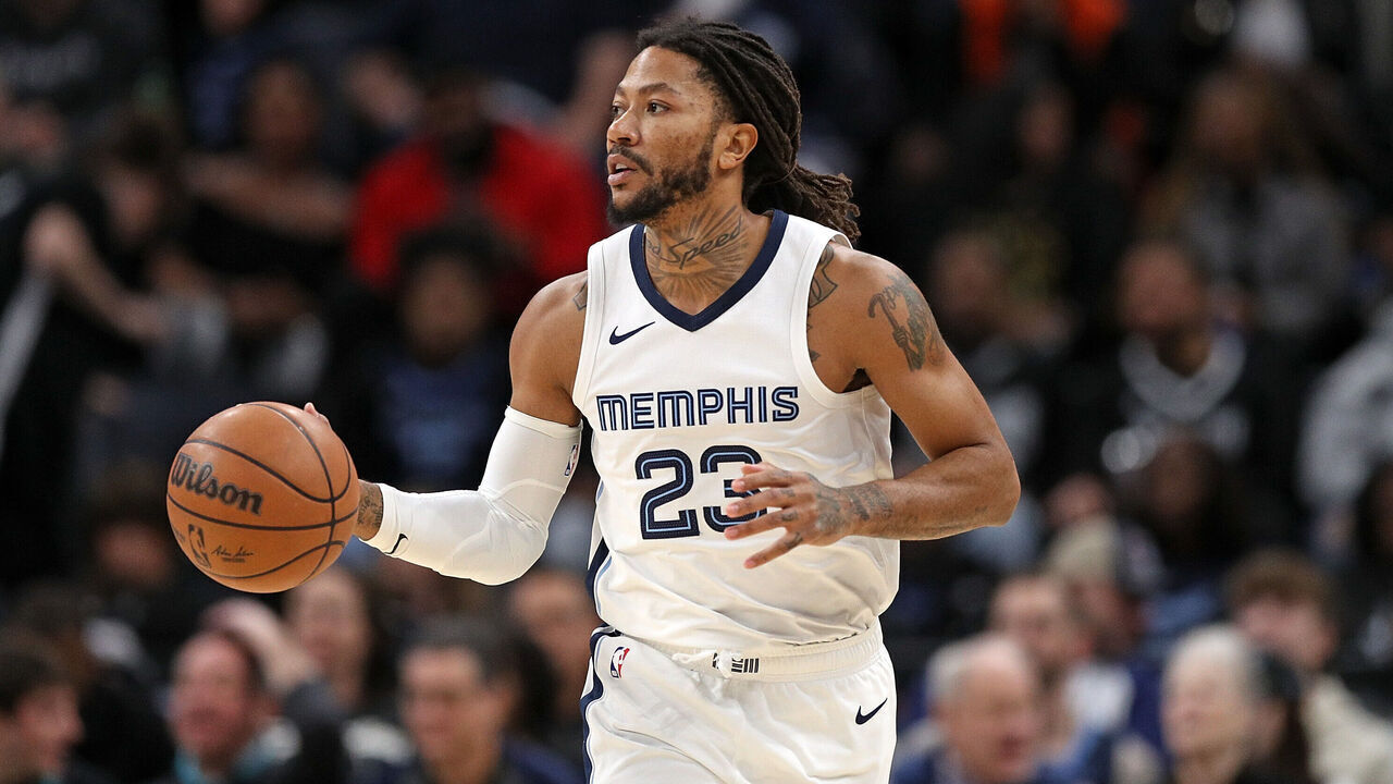 MEMPHIS, TENNESSEE - DECEMBER 31: Derrick Rose #23 of the Memphis Grizzlies brings the ball up court during the game against the Sacramento Kings at FedExForum on December 31, 2023 in Memphis, Tennessee.
