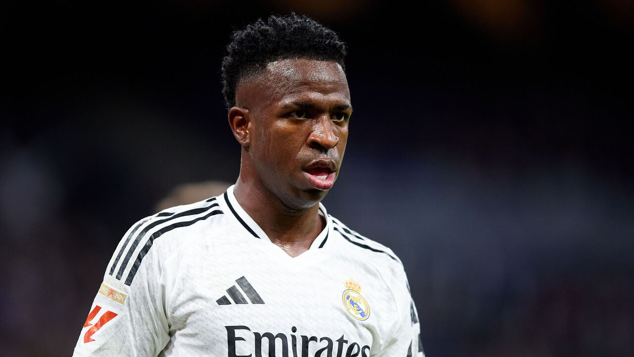 MADRID, SPAIN - SEPTEMBER 24: Vinicius Junior of Real Madrid looks on during the LaLiga match between Real Madrid CF and Deportivo Alaves at Estadio Santiago Bernabeu on September 24, 2024 in Madrid, Spain.