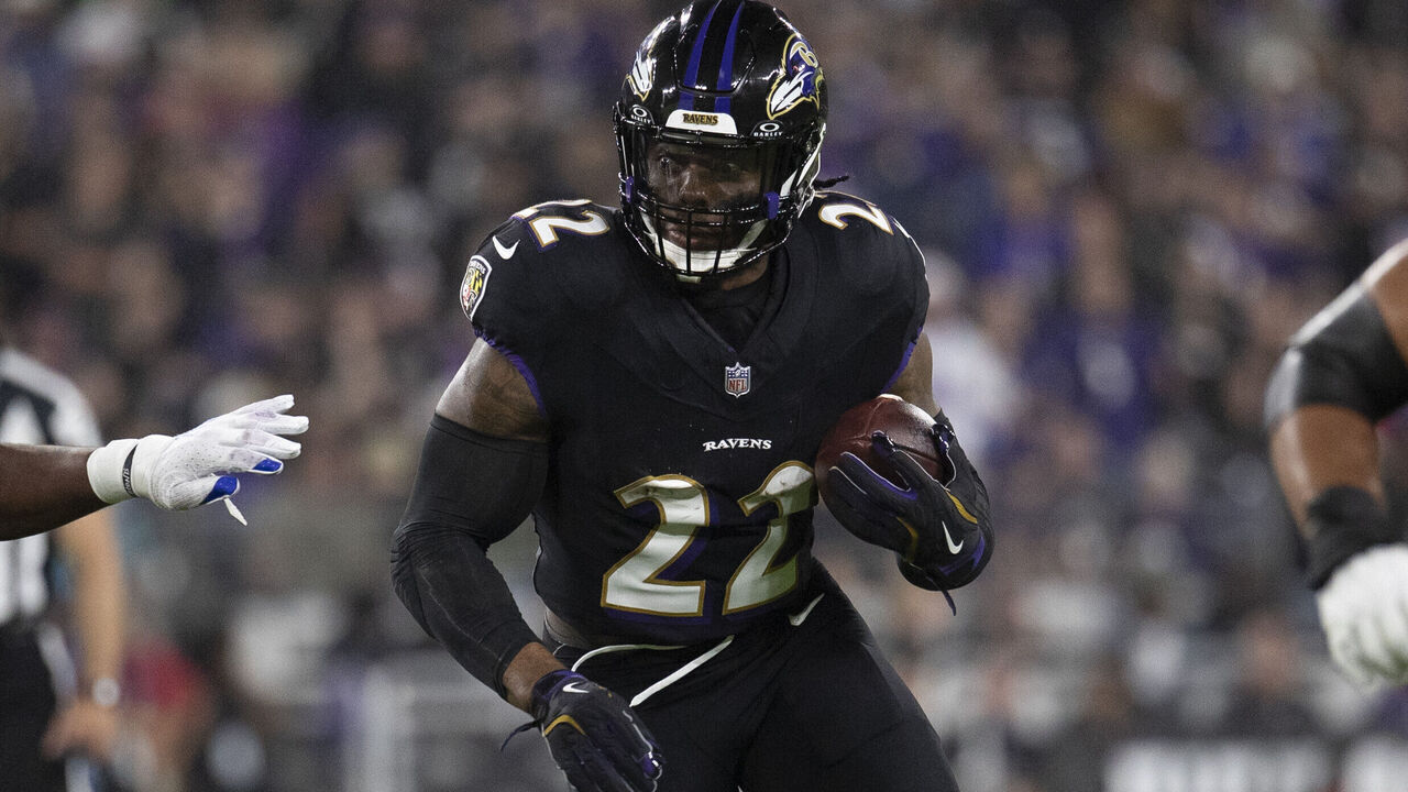 BALTIMORE, MD - SEPTEMBER 29: Baltimore Ravens running back Derrick Henry (22) finds a running lane during an NFL game between the Buffalo Bills and the Baltimore Ravens on September 29, 2024, at M&T Bank Stadium in Baltimore, MD.