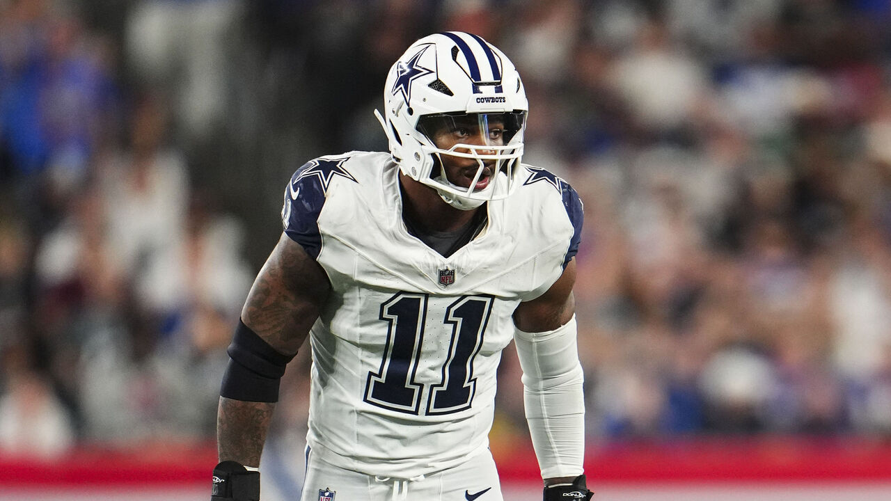 EAST RUTHERFORD, NJ - SEPTEMBER 26: Micah Parsons #11 of the Dallas Cowboys lines up before the snap during an NFL football game against the New York Giants at MetLife Stadium on September 26, 2024 in East Rutherford, New Jersey.