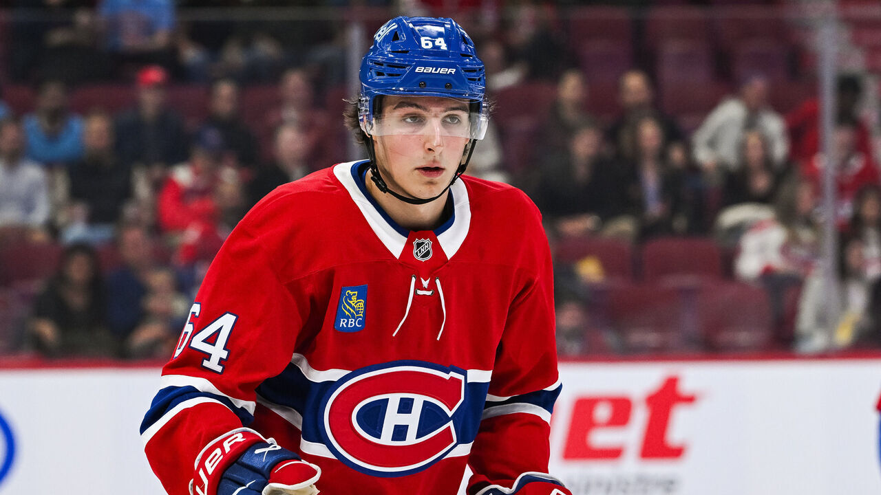 MONTREAL, QC - SEPTEMBER 24: Montreal Canadiens defenseman David Reinbacher (64) tracks the play during the New Jersey Devils versus the Montreal Canadiens preseason game on September 24, 2024, at Bell Centre in Montreal, QC